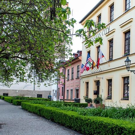 Pension City Hotel Plzen Exterior photo